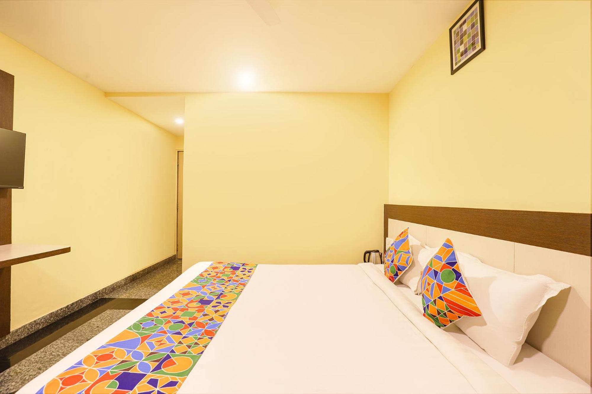 Fabhotel Chamiers Park - Nandanam Ченнаї Екстер'єр фото